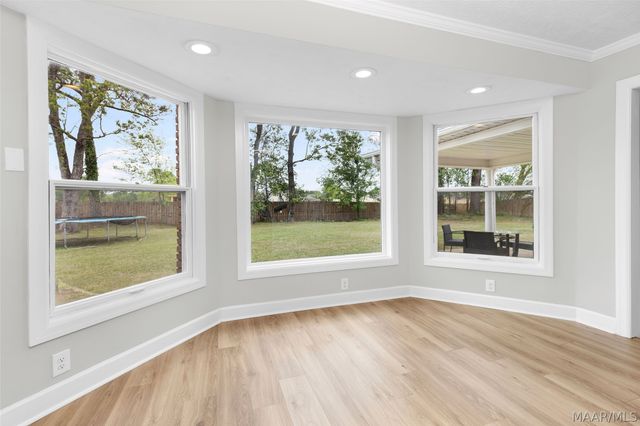 513 COUNTY DOWNS Road, Montgomery, AL 36109