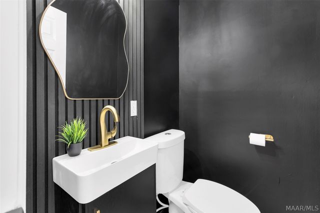 513 COUNTY DOWNS Road, Montgomery, AL 36109