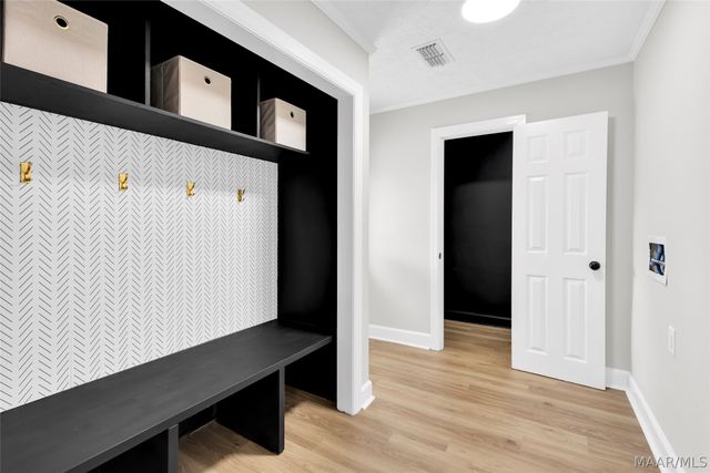 513 COUNTY DOWNS Road, Montgomery, AL 36109