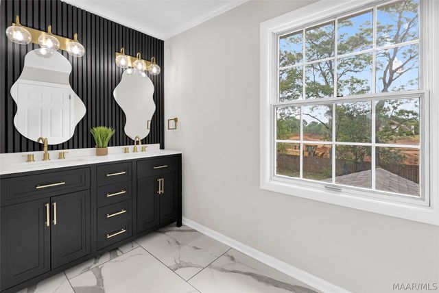 513 COUNTY DOWNS Road, Montgomery, AL 36109