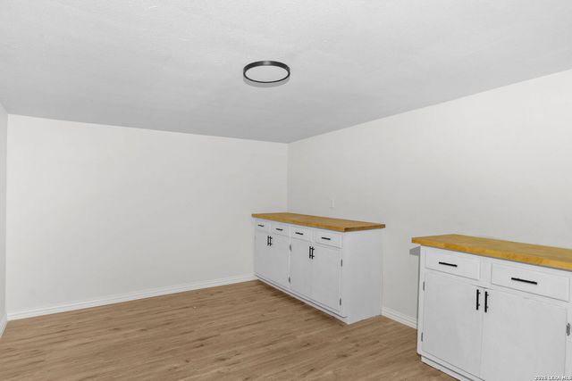 4426 Newcome Dr, San Antonio, TX 78229