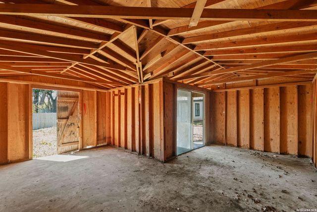 4426 Newcome Dr, San Antonio, TX 78229