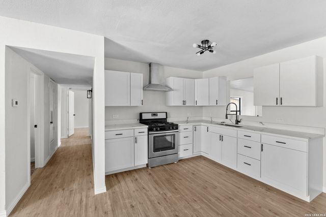 4426 Newcome Dr, San Antonio, TX 78229