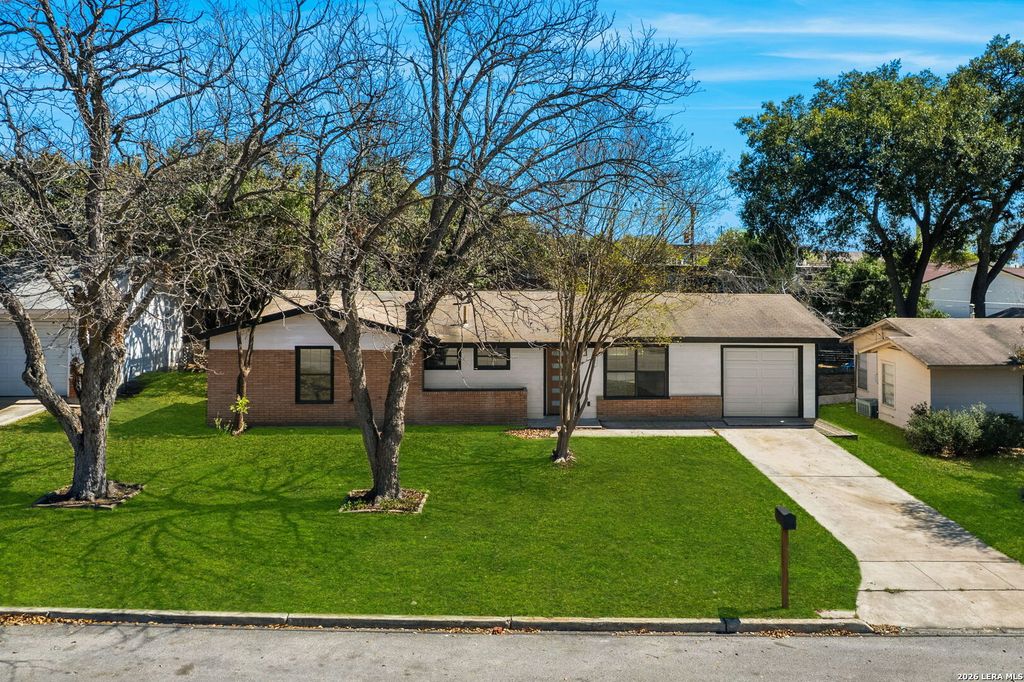 4426 Newcome Dr, San Antonio, TX 78229