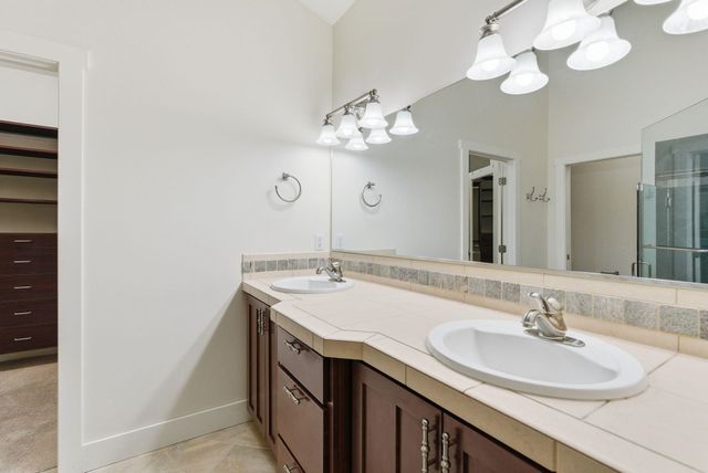 6715 S Shelby Ridge St, Spokane, WA 99224