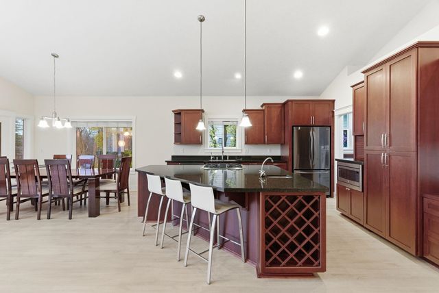 6715 S Shelby Ridge St, Spokane, WA 99224