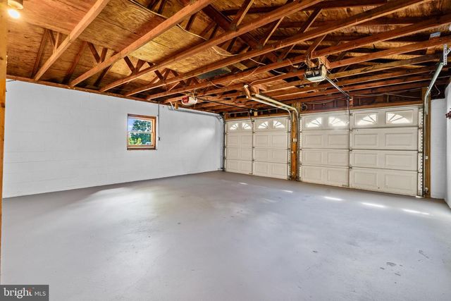 481 RIDGE RD S, Martinsburg, WV 25403