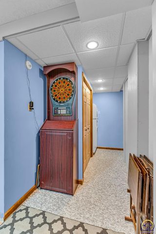 3839 NW Dondee LN, Topeka, KS 66618