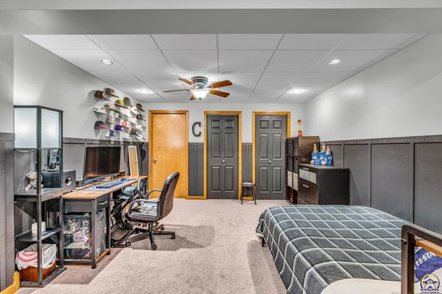 3839 NW Dondee LN, Topeka, KS 66618