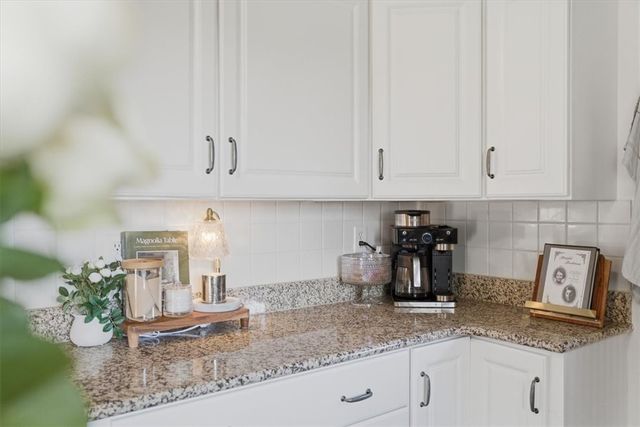 425 Edgewood Rd, Forest Hills Boro, PA 15221