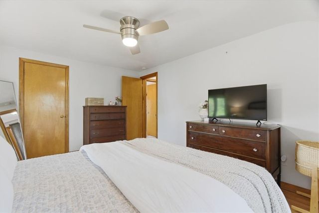 425 Edgewood Rd, Forest Hills Boro, PA 15221