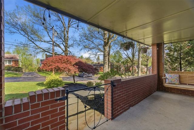 425 Edgewood Rd, Forest Hills Boro, PA 15221