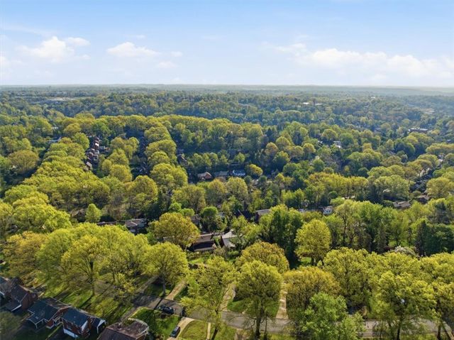 425 Edgewood Rd, Forest Hills Boro, PA 15221