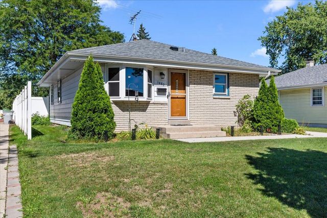 1482 W Granada STREET, Milwaukee, WI 53221
