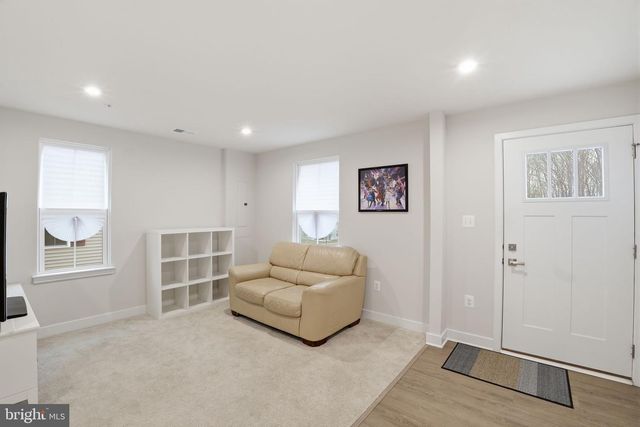 8437 HAMLIN ST, Lanham, MD 20706