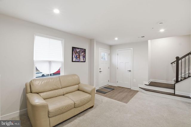 8437 HAMLIN ST, Lanham, MD 20706