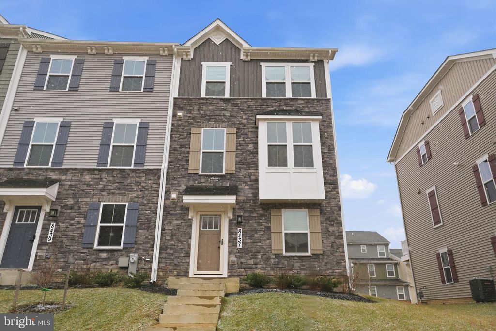 8437 HAMLIN ST, Lanham, MD 20706