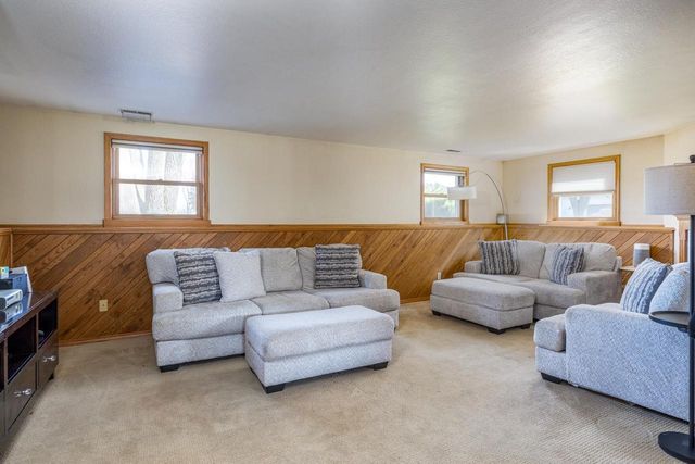 2435 KAITLYNN COURT, Oshkosh, WI 54901