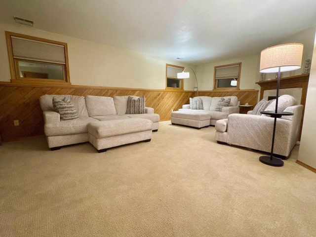 2435 KAITLYNN COURT, Oshkosh, WI 54901