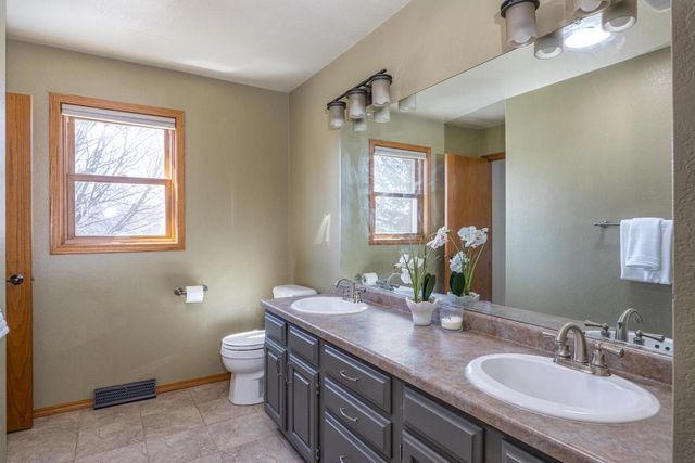 2435 KAITLYNN COURT, Oshkosh, WI 54901