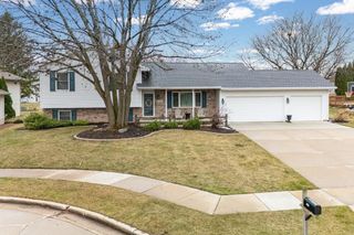 2435 KAITLYNN COURT, Oshkosh, WI 54901