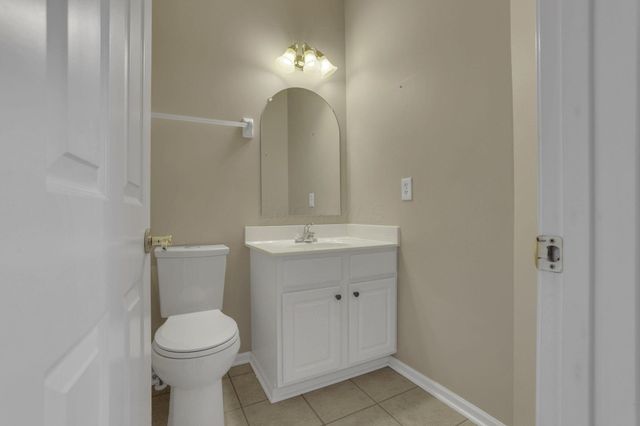 189 Pebble Creek Drive, Pataskala, OH 43062