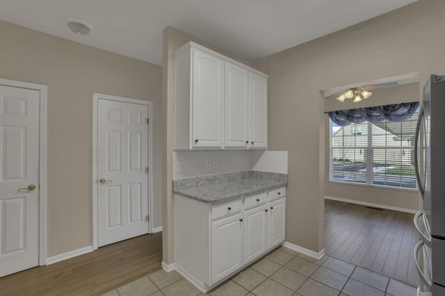 189 Pebble Creek Drive, Pataskala, OH 43062