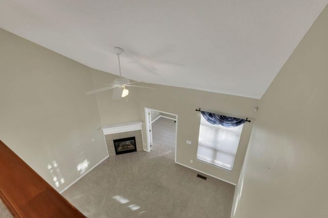 189 Pebble Creek Drive, Pataskala, OH 43062