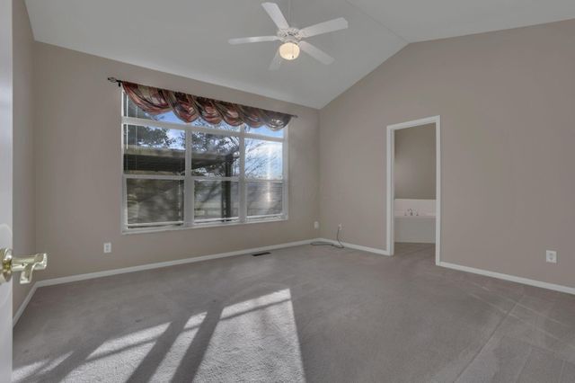 189 Pebble Creek Drive, Pataskala, OH 43062