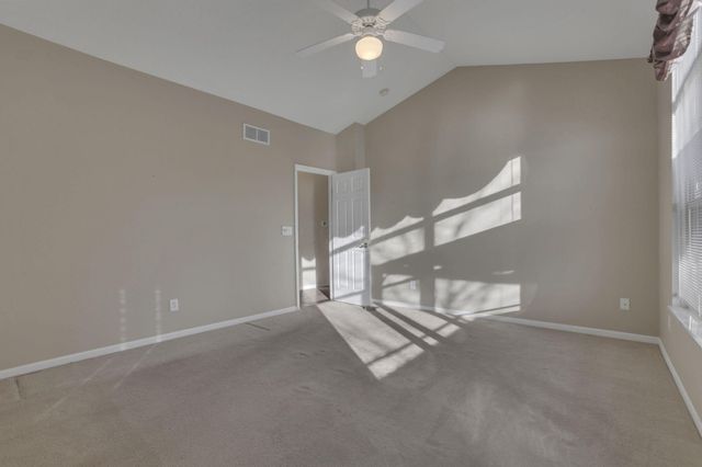 189 Pebble Creek Drive, Pataskala, OH 43062