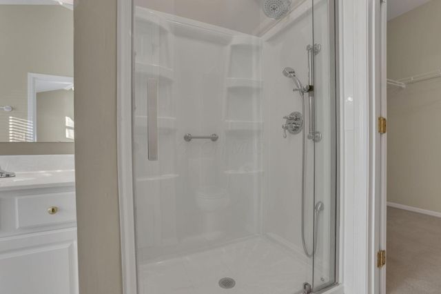 189 Pebble Creek Drive, Pataskala, OH 43062