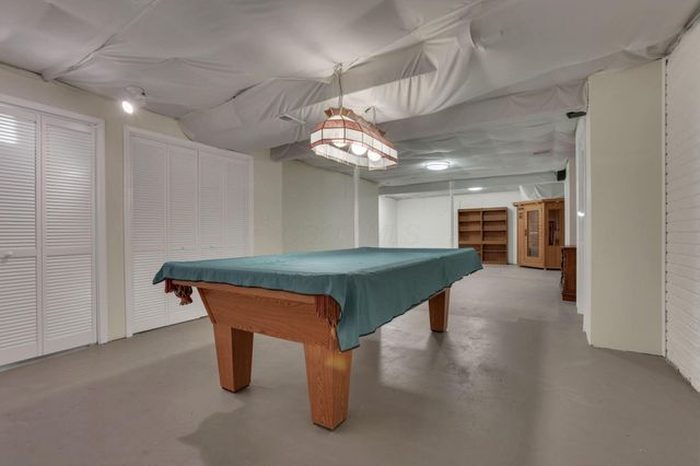 189 Pebble Creek Drive, Pataskala, OH 43062