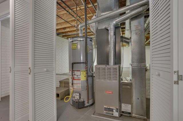 189 Pebble Creek Drive, Pataskala, OH 43062