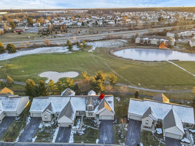 189 Pebble Creek Drive, Pataskala, OH 43062