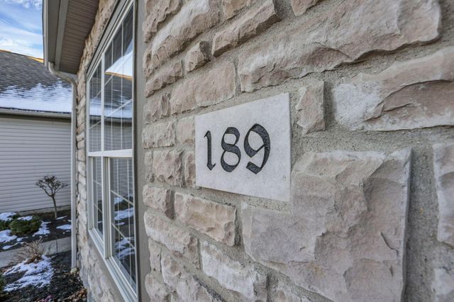 189 Pebble Creek Drive, Pataskala, OH 43062