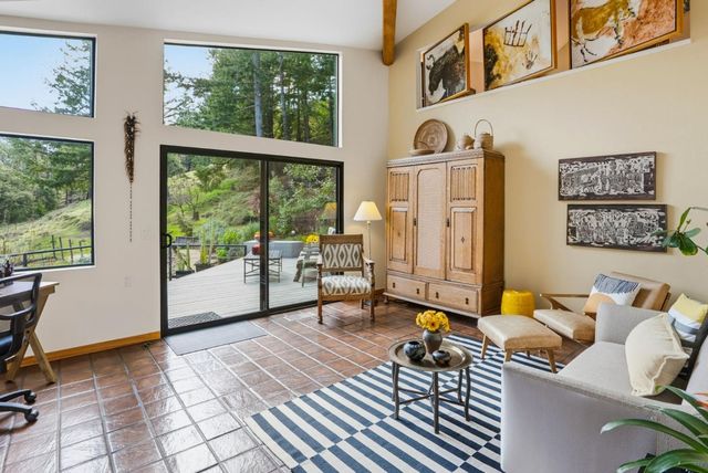 19118 Old Vineyard Road, Los Gatos, CA 95033