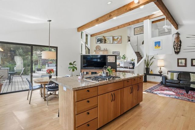 19118 Old Vineyard Road, Los Gatos, CA 95033