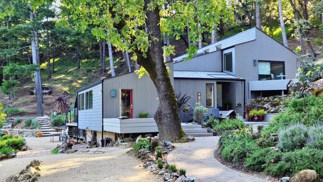 19118 Old Vineyard Road, Los Gatos, CA 95033