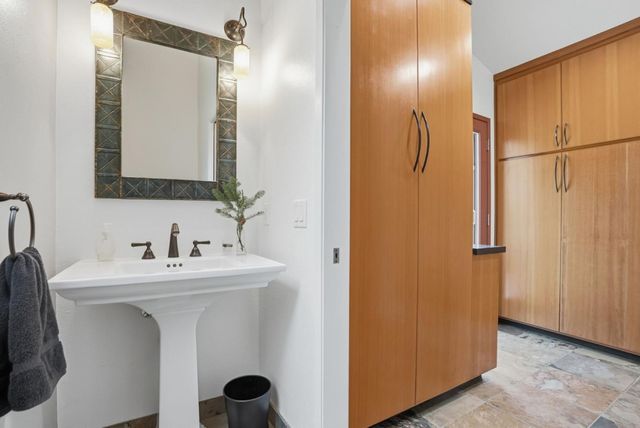 19118 Old Vineyard Road, Los Gatos, CA 95033