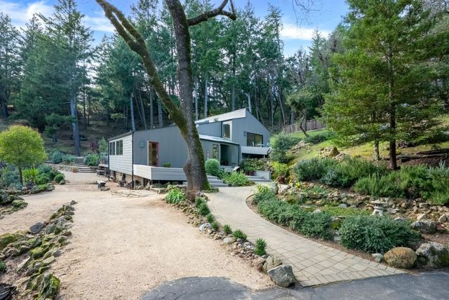 19118 Old Vineyard Road, Los Gatos, CA 95033