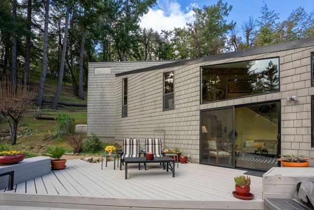 19118 Old Vineyard Road, Los Gatos, CA 95033