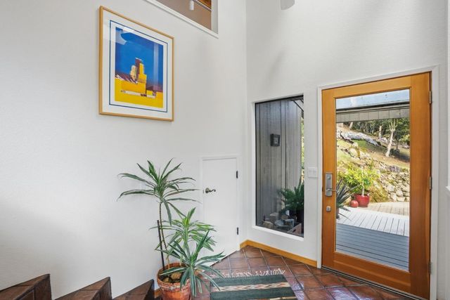 19118 Old Vineyard Road, Los Gatos, CA 95033