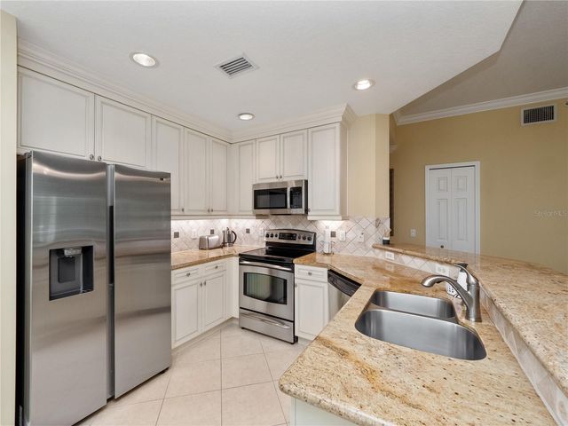7507 MOURNING DOVE CIRCLE 204, Reunion, FL 34747