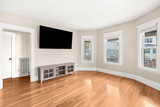 20 Bowen Ave 1, Medford, MA 02155