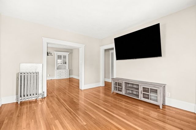 20 Bowen Ave 1, Medford, MA 02155