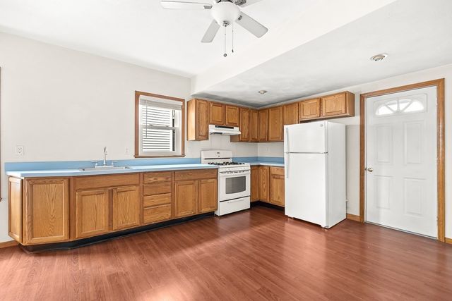 20 Bowen Ave 1, Medford, MA 02155