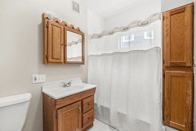 20 Bowen Ave 1, Medford, MA 02155