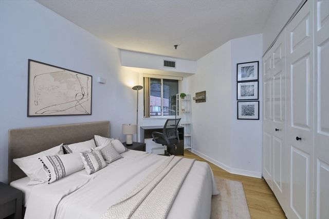 147 Kelton St 609, Boston, MA 02134