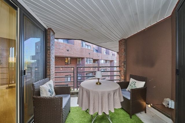 147 Kelton St 609, Boston, MA 02134