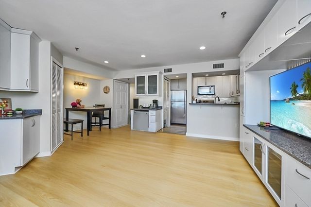 147 Kelton St 609, Boston, MA 02134